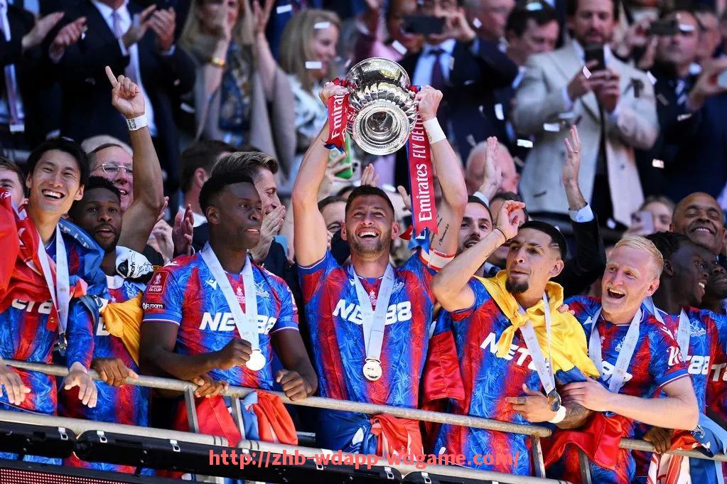 问鼎娱乐官网-2022年赛季库里如何带队逆袭再度冲击总冠军