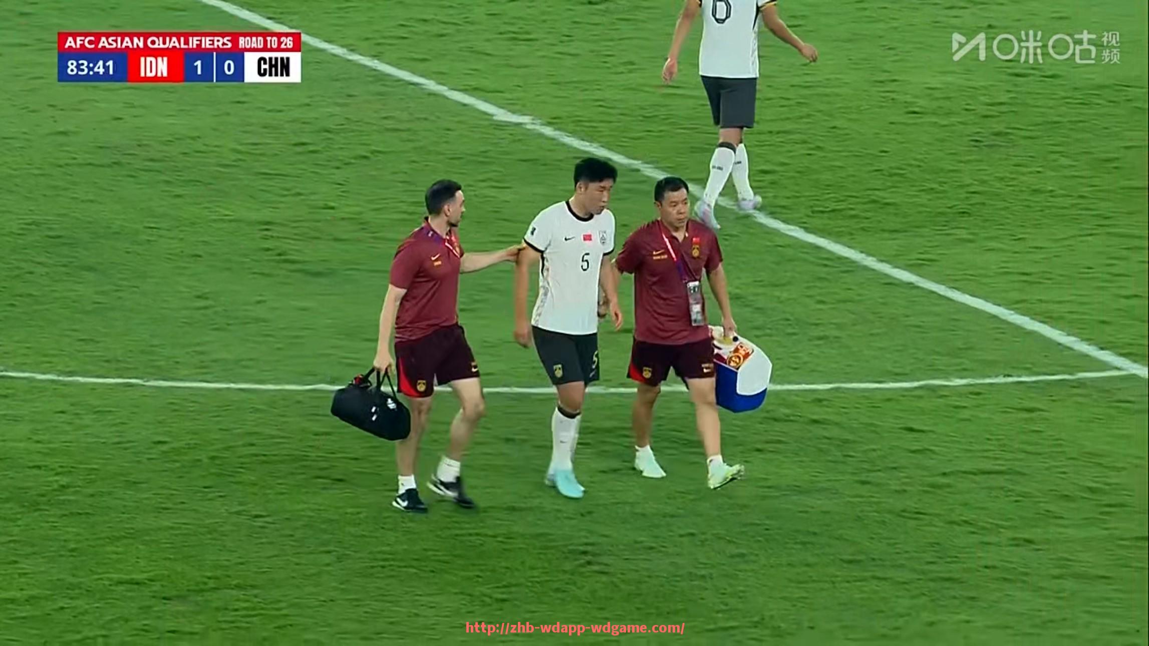 问鼎娱乐官网-2012-13赛季欧冠赛程及球队表现分析