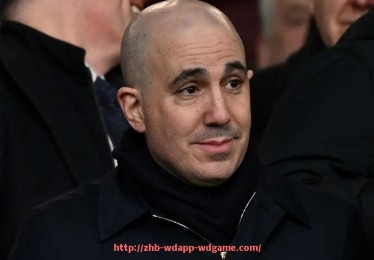 问鼎娱乐官网-世俱杯场上冲突应对冷静球员行为剖析与团队影响研究