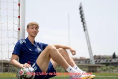 问鼎娱乐官网-CBA四豪门球队是否支持本地足球发展？