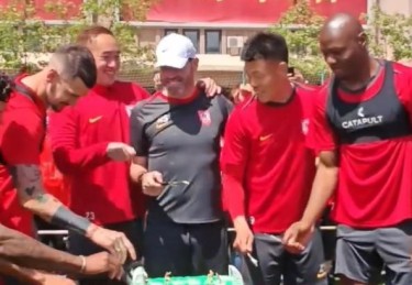 问鼎娱乐官网-历史战绩最辉煌的德甲球队排行榜与评析